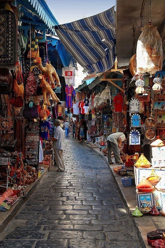 Explore the beauty of Marrakech